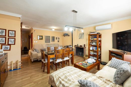 Luxury House for sale in Peligros, 420 000 €, Photo 3