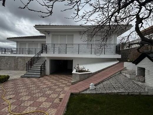 Maison de luxe à vendre à Medina de Pomar, 550 000 €, Photo 2