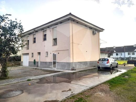 Maison de luxe à vendre à Badajoz, 525 000 €, Photo 2
