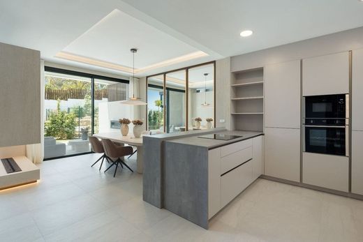 Maison de luxe à vendre à Marbella, 1 890 000 €, Photo 4