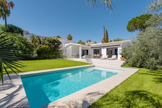 Luxury House for sale in Marbella, 2 850 000 €, Photo 2
