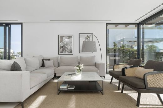 Luxury House for sale in Marbella Del Este, 1 495 000 €, Photo 4