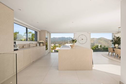 Luxury House for sale in Marbella, 2 890 000 €, Photo 7