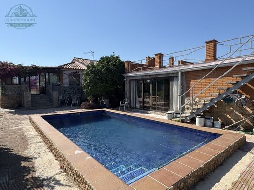 Luxury House for sale in Santa Oliva, 500 000 €, Photo 1