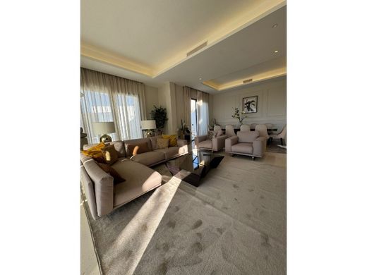 Luxury House for sale in Marbella, 2 495 000 €, Photo 1