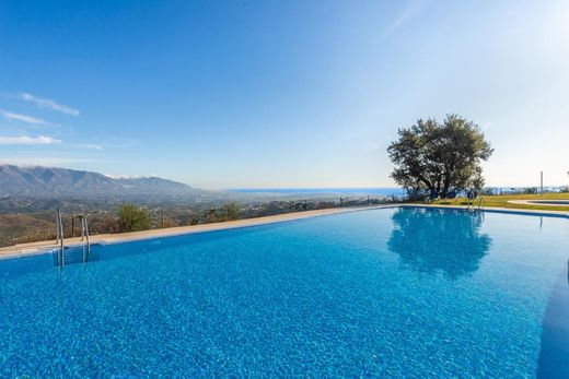 Luxury House for sale in Marbella, 595 000 €, Photo 2