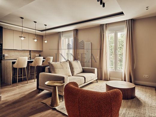 Luxury Apartment for sale in Madrid, 1 729 000 €, Photo 2