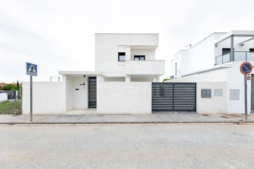 Maison de luxe à vendre à Zubia, 400 000 €, Photo 2