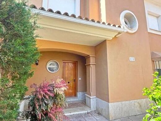 Maison de luxe à vendre à Marbella, 890 000 €, Photo 3