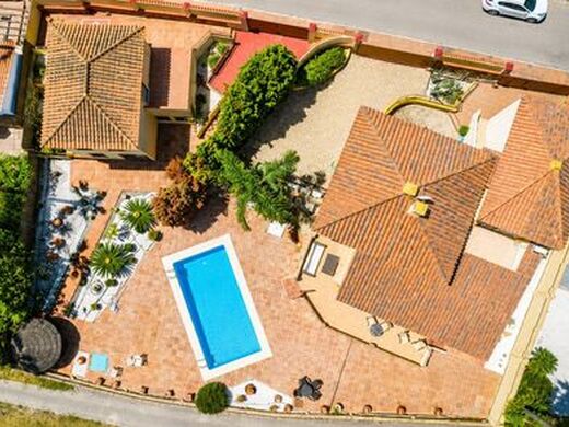 Luxury House for sale in Castillo de La Duquesa, 980 000 €, Photo 3