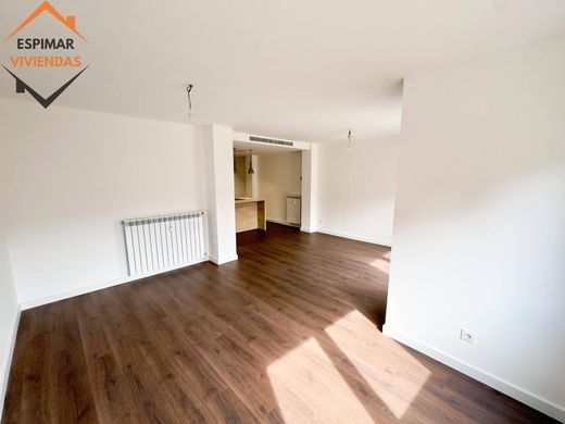 Luxury Apartment for sale in Zaragoza, 417 000 €, Photo 3