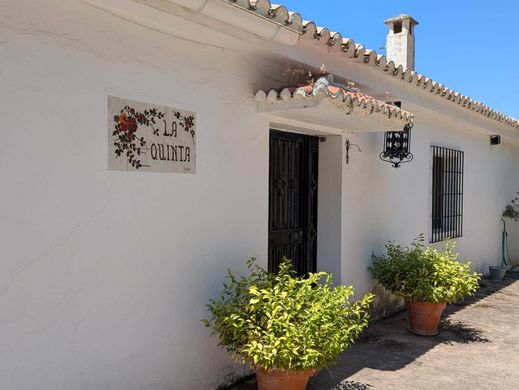 Luxury House for sale in Loja, 1 600 000 €, Photo 3