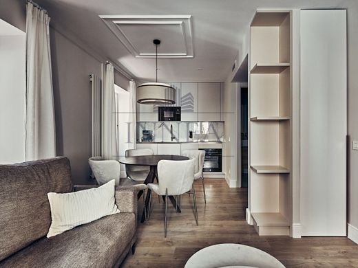 Luxury Apartment for sale in Madrid, 589 000 €, Photo 5