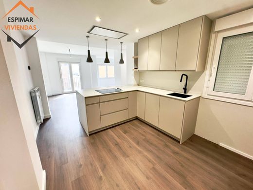 Luxury Apartment for sale in Zaragoza, 417 000 €, Photo 7