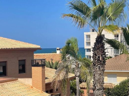 Maison de luxe à vendre à Torrevieja, 670 000 €, Photo 2