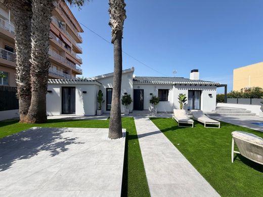 Maison de luxe à vendre à Torrevieja, 749 000 €, Photo 4