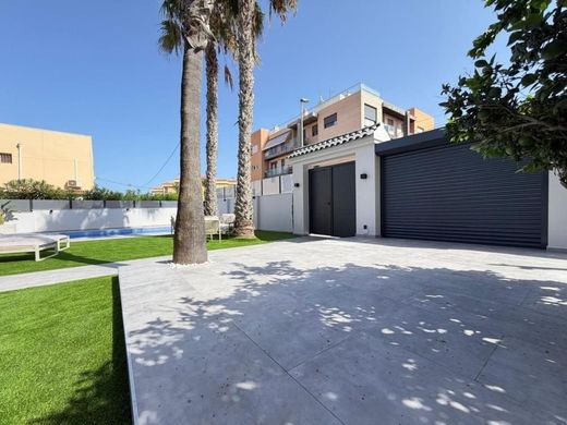 Maison de luxe à vendre à Torrevieja, 749 000 €, Photo 7