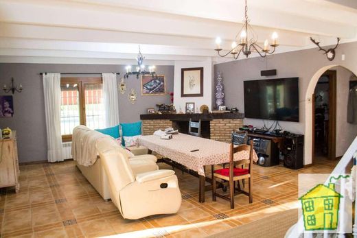 Maison de luxe à vendre à Andújar, 450 000 €, Photo 2