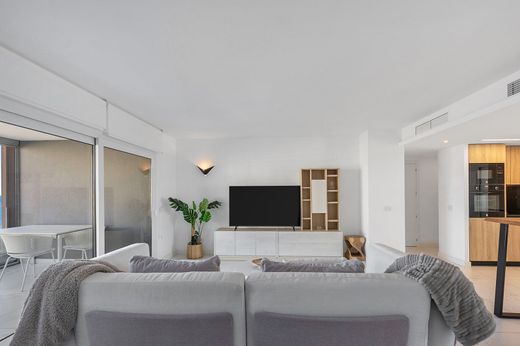 Luxury Apartment for sale in Torrevieja, 765 000 €, Photo 3