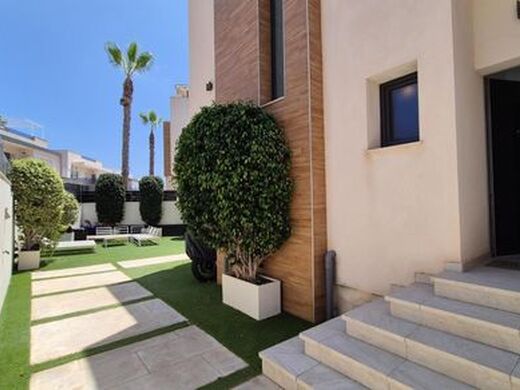 Maison de luxe à vendre à Torrevieja, 785 000 €, Photo 5