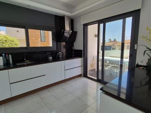 Maison de luxe à vendre à Torrevieja, 785 000 €, Photo 6