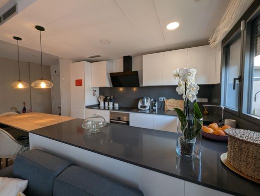 Appartement de luxe à vendre à Badalona, 580 000 €, Photo 4