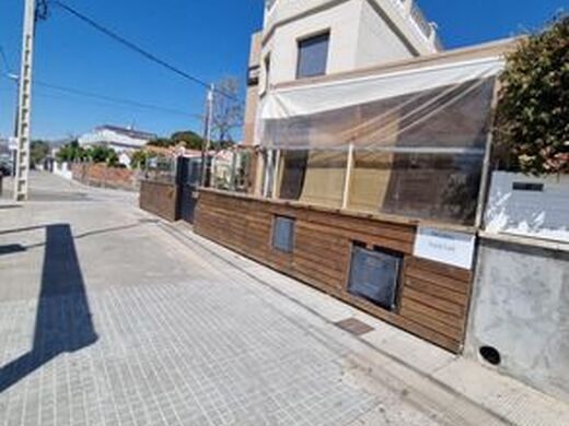 Maison de luxe à vendre à Castelldefels, 750 000 €, Photo 2