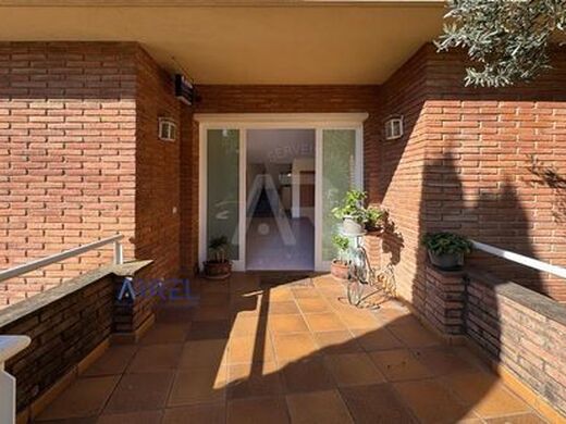 Luxury House for sale in Vallromanes, 889 000 €, Photo 2