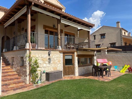 Maison de luxe à vendre à La Lastrilla, 777 000 €, Photo 2