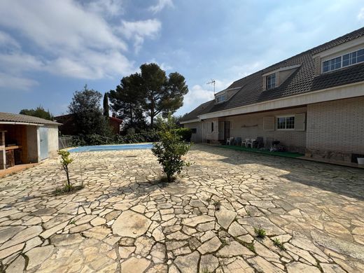 Maison de luxe à vendre à Torrelles de Llobregat, 805 000 €, Photo 5
