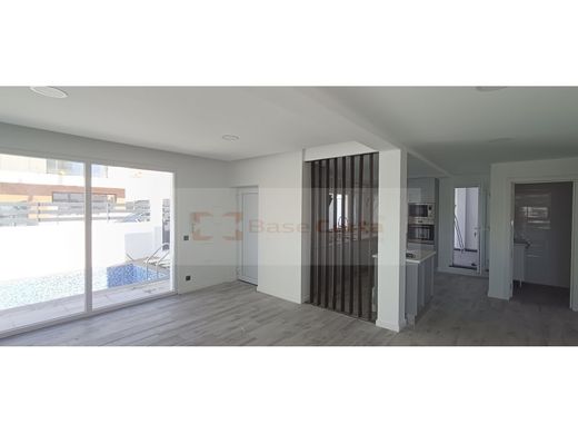 Luxury House for sale in Seixal, 465 000 €, Photo 2