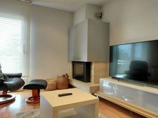 Luxury House for sale in Tona, 400 000 €, Photo 2