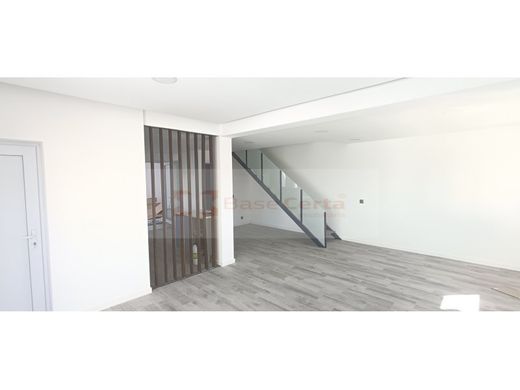 Luxury House for sale in Seixal, 465 000 €, Photo 4