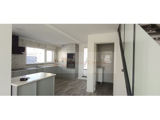 Luxury House for sale in Seixal, 465 000 €, Photo 6