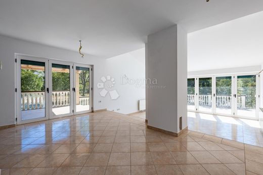 Maison de luxe à vendre à Viškovo, 850 000 €, Photo 6