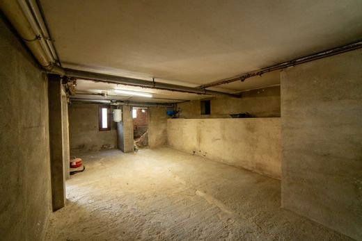 Luxury House for sale in Tona, 430 000 €, Photo 7