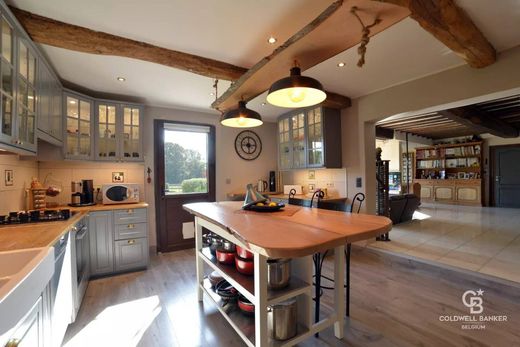 Maison de luxe à vendre à Chimay, 645 000 €, Photo 2