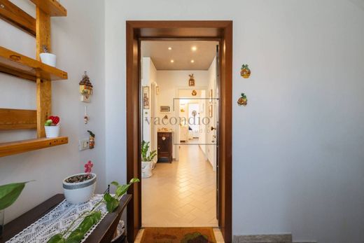 Maison de luxe à vendre à Modena, 638 000 €, Photo 2