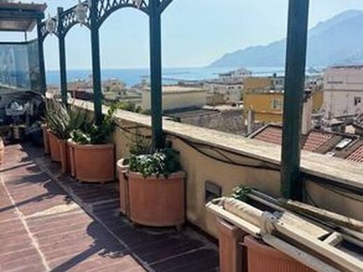 Appartement de luxe à vendre à Salerno, 550 000 €, Photo 6