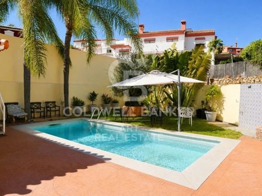 Maison de luxe à vendre à Marbella, 1 100 000 €, Photo 1