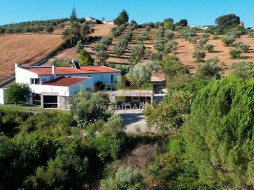Luxury House for sale in Moçarria, 580 000 €, Photo 1