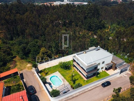 Maison de luxe à vendre à Oliveira de Azemeis, 750 000 €, Photo 2