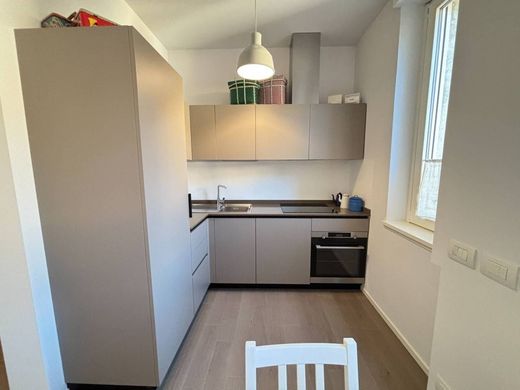 Luxury Apartment for sale in Milan, 400 000 €, Photo 7
