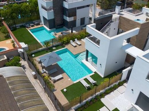 Luxury House for sale in Torrevieja, 670 000 €, Photo 5