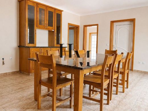 Luxury House for sale in Santa Maria Da Feira, 475 000 €, Photo 3