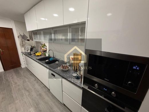 Luxury Apartment for sale in Odivelas, 440 000 €, Photo 5