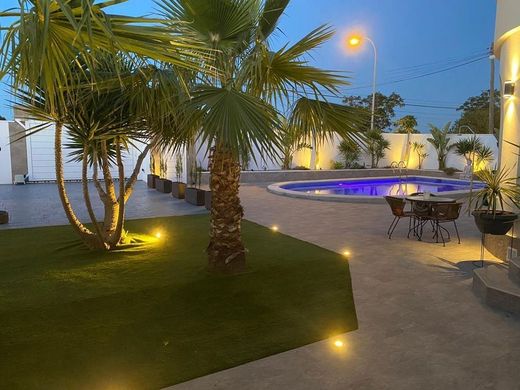Maison de luxe à vendre à Torrevieja, 740 000 €, Photo 6