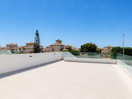 Luxury House for sale in Playas de Orihuela, 695 000 €, Photo 7