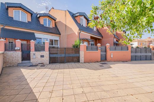 Maison de luxe à vendre à Churriana de La Vega, 475 000 €, Photo 4