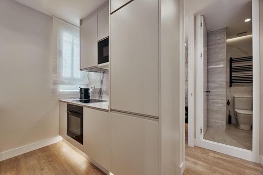 Luxury Apartment for sale in Madrid, 729 000 €, Photo 5